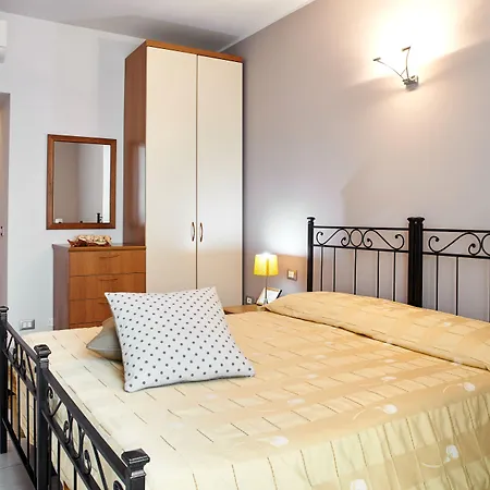 Antico Borgo Aparthotel 3*