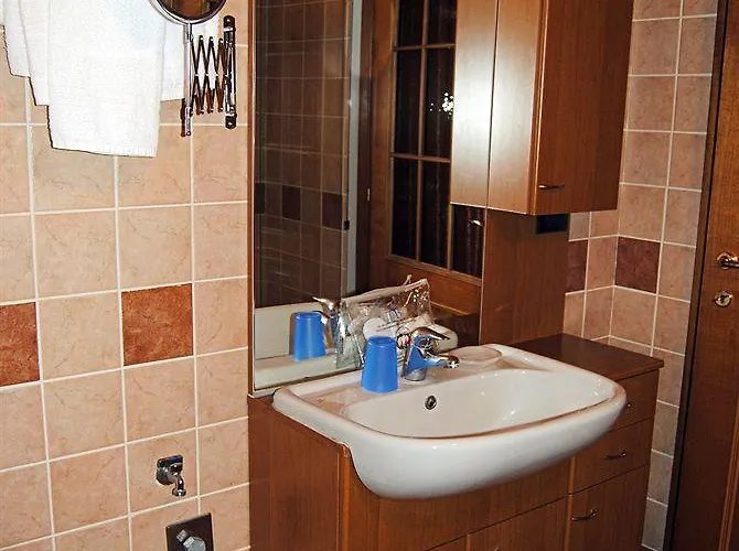 Antico Borgo Aparthotel 3*